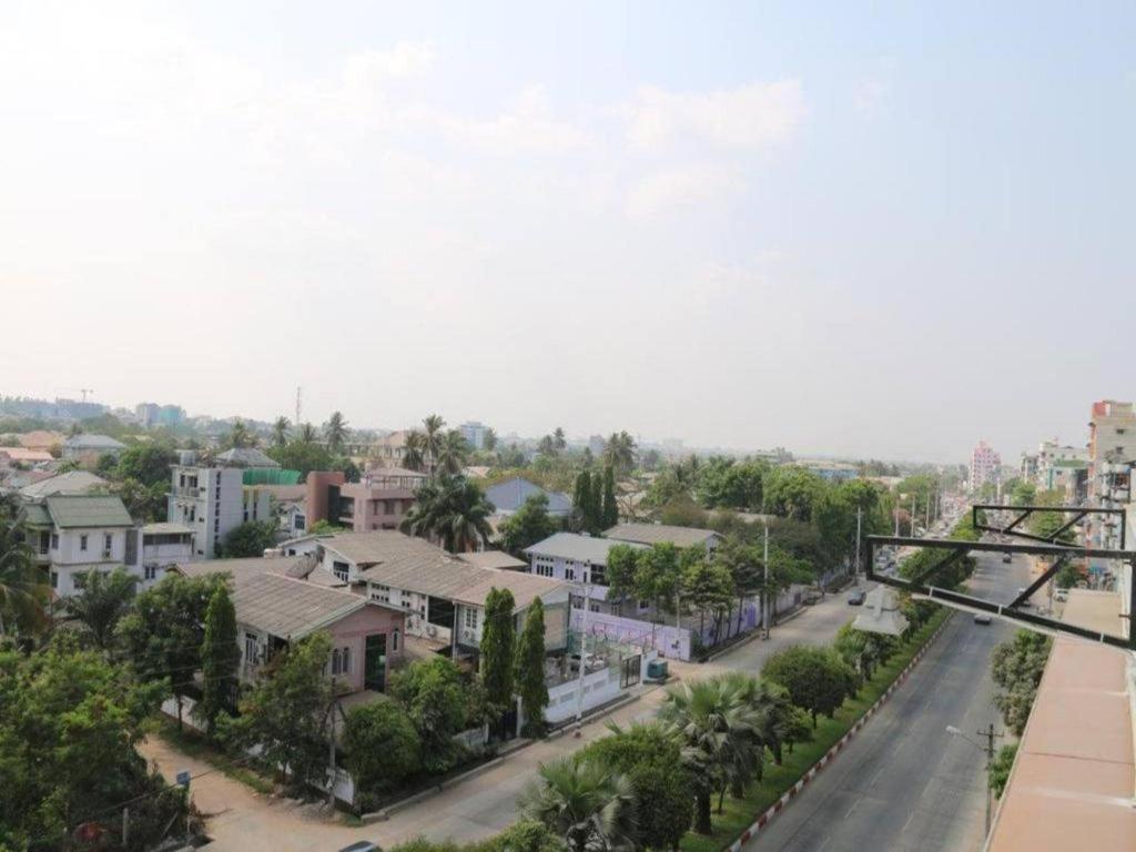 8Day Hotel Yangon Exterior photo