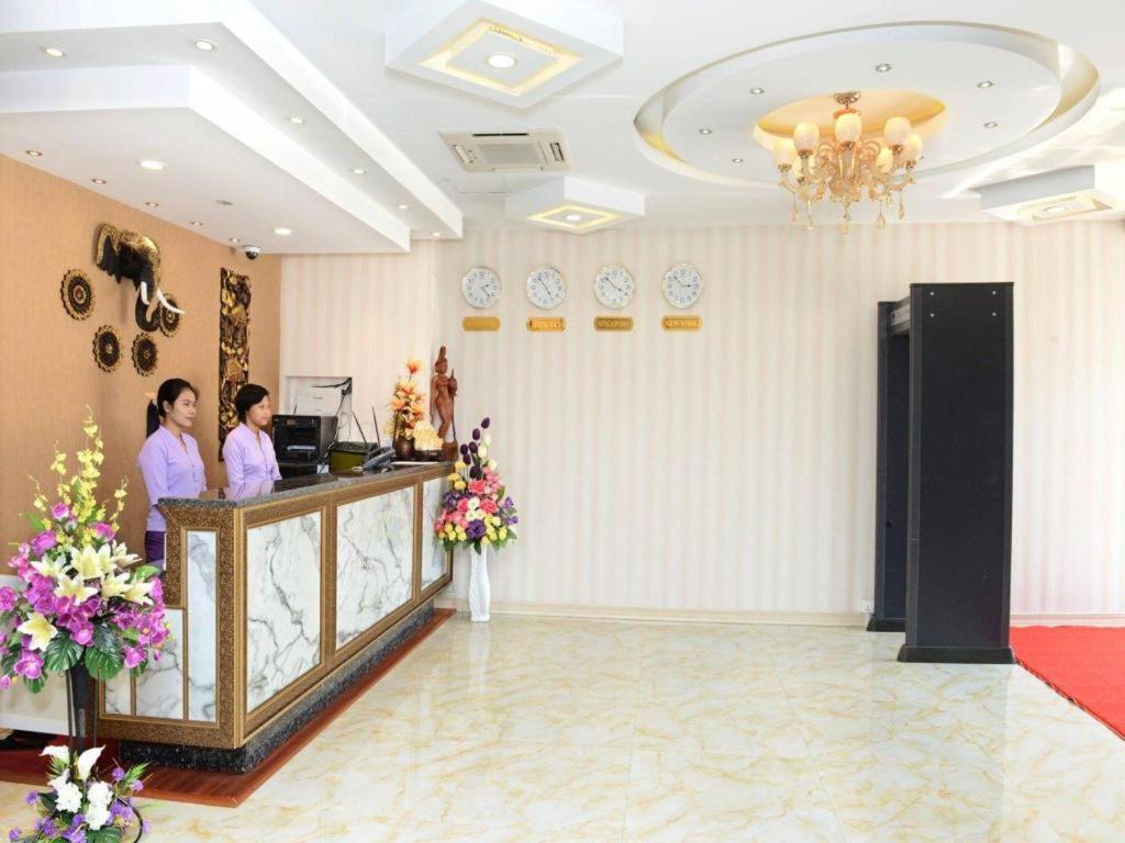 8Day Hotel Yangon Exterior photo